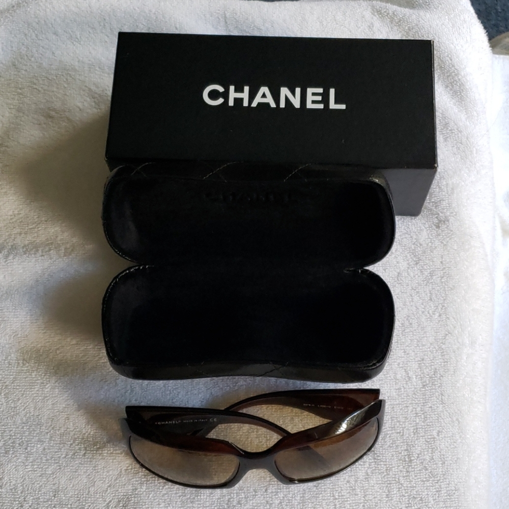 Chanel brown sunglasses with case